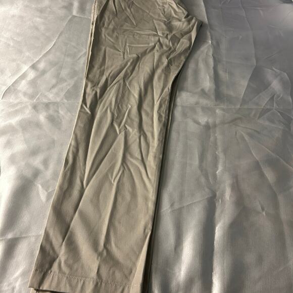 Dockers signature khaki slim fit lux cotton stretch pants 32 by 29 - Picture 3 of 3